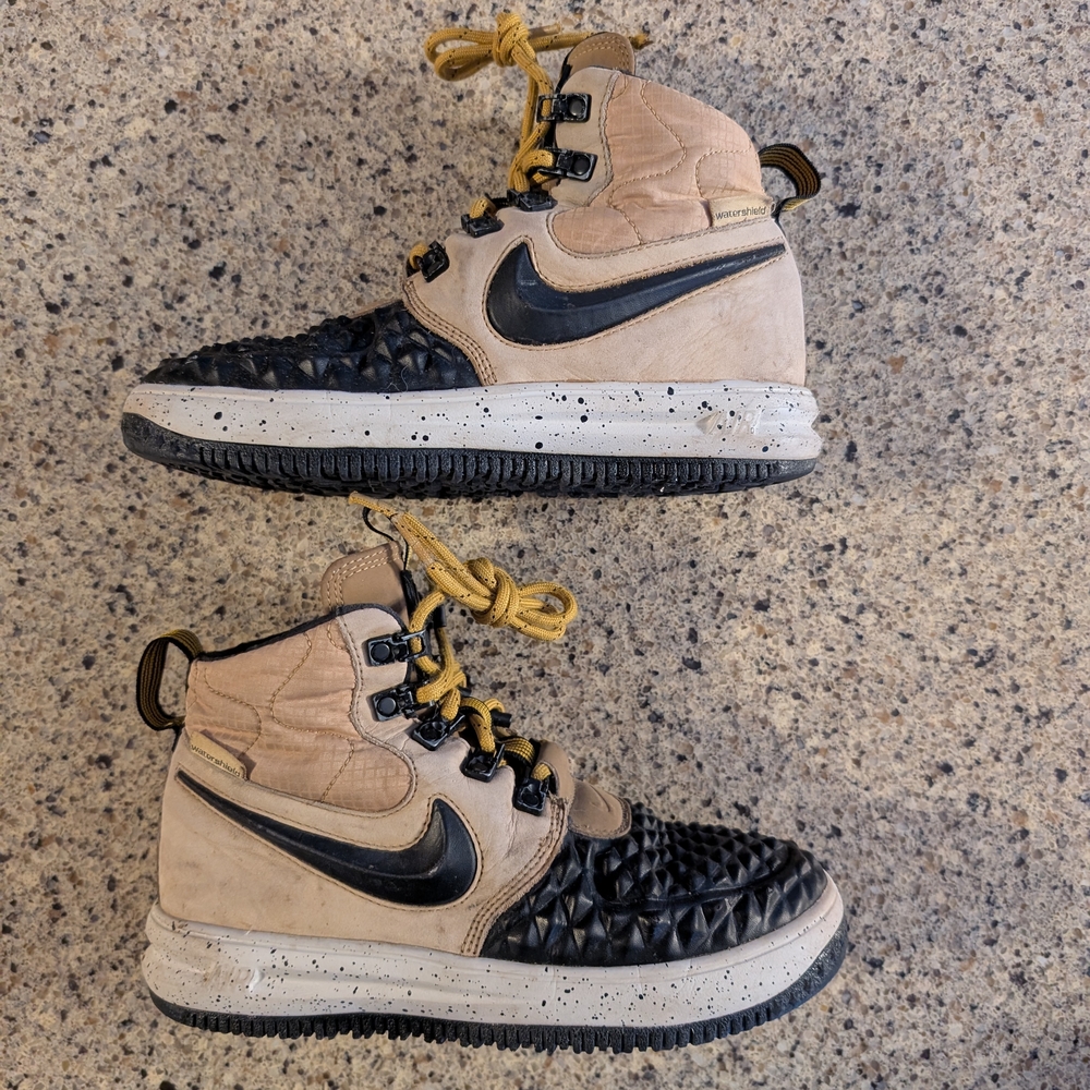 Kids Nike Air Lunar Force 1 Duckboot Size 3.5Y Youth